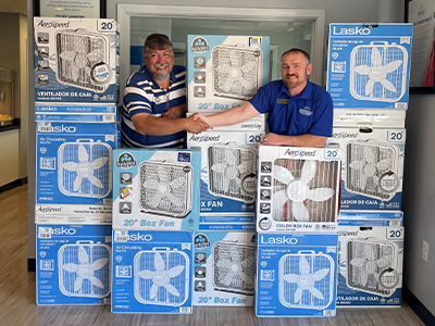 Car-Mart of Bowling Green associates (L-R): David Huddleston, Sales Associate and Jesse Robb, General Manager.