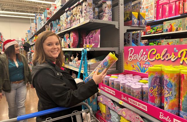 Purchasing Toys for the Holiday Toy Drive Purchasing Toys for the Holiday Toy Drive